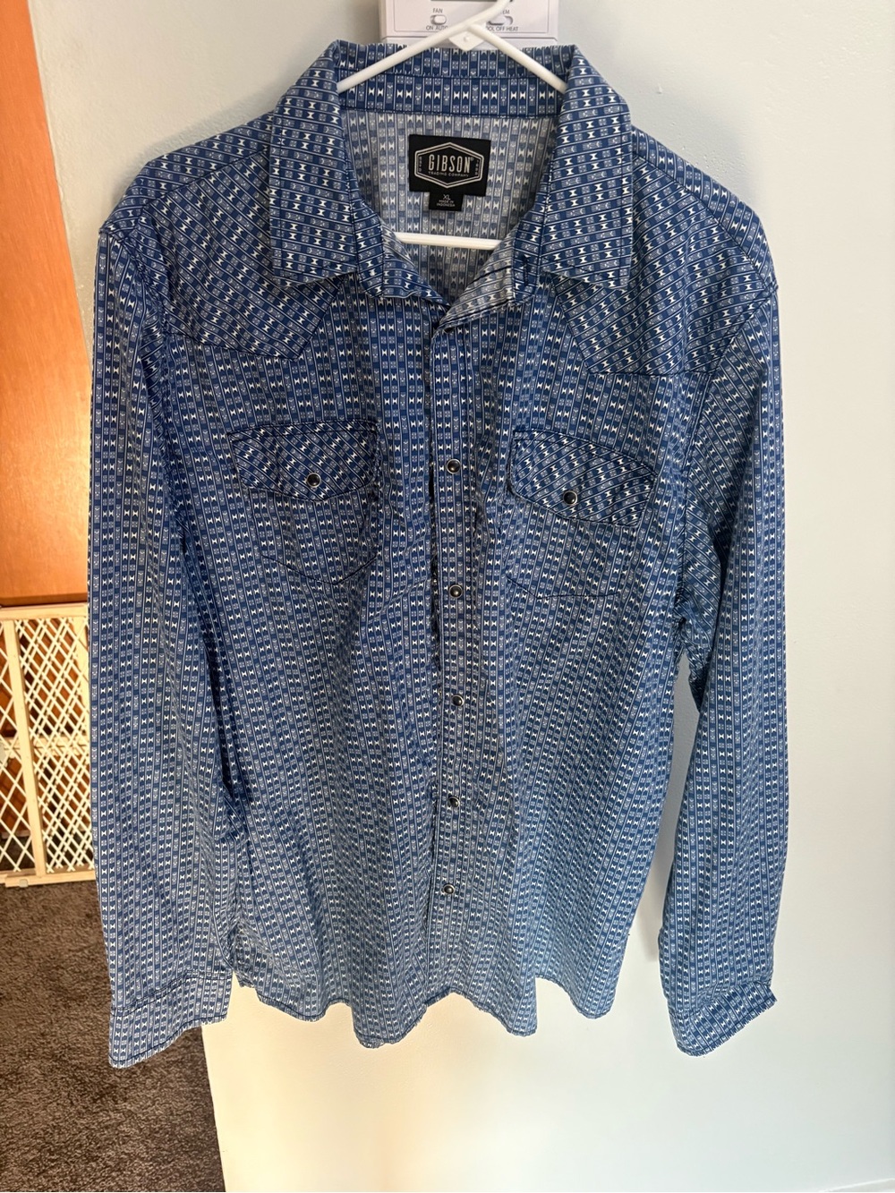 Gibson Men's Navy Blue Geometric Button-Down Shirt